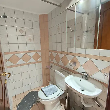 Angie A1 Close To The By 8essentially Appartement