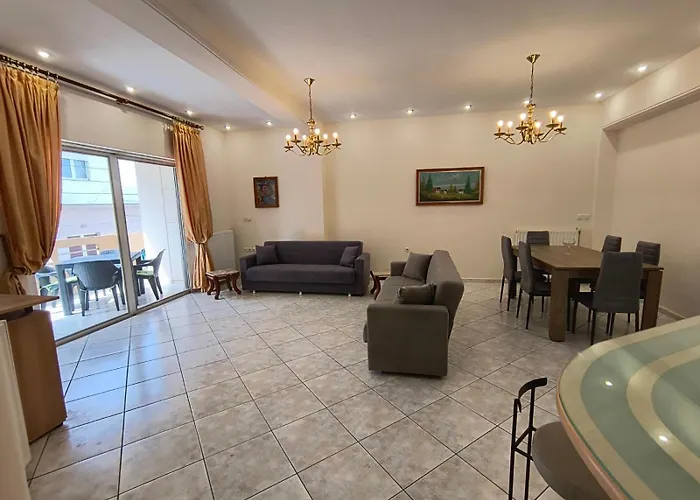 Angie A1 Close To The By 8essentially * ハニア